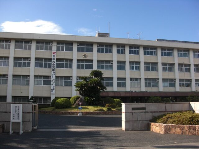 【東京ホテイソン】たけるさんの学歴紹介！高校は岡山で、大学はどこ？